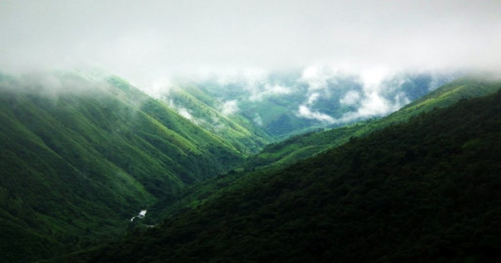 PLACES TO VISIT IN MEGHALAYA : A COMPLETE GUIDE