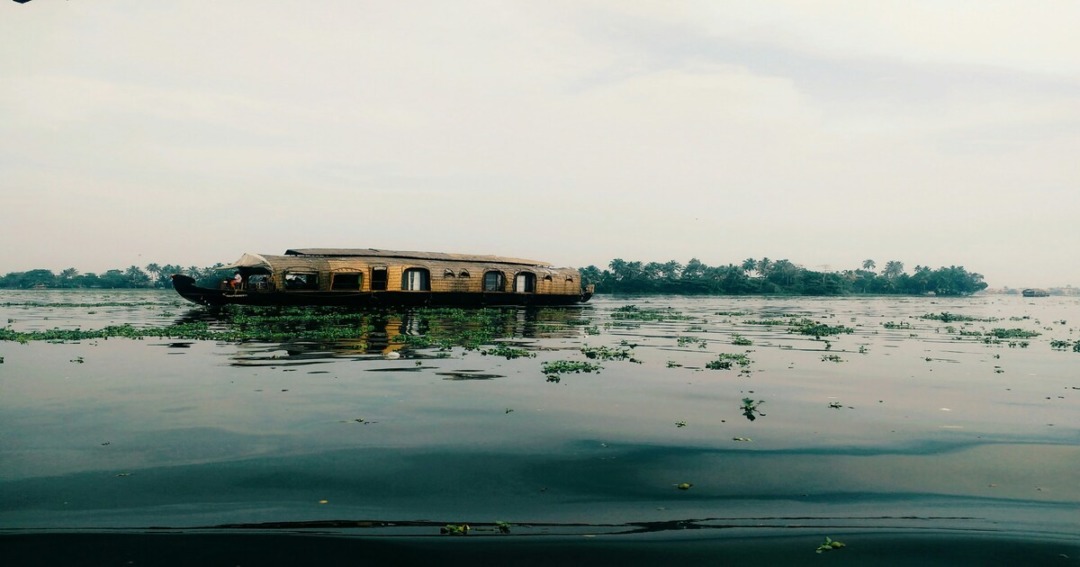 Kerala backwaters best time to visit