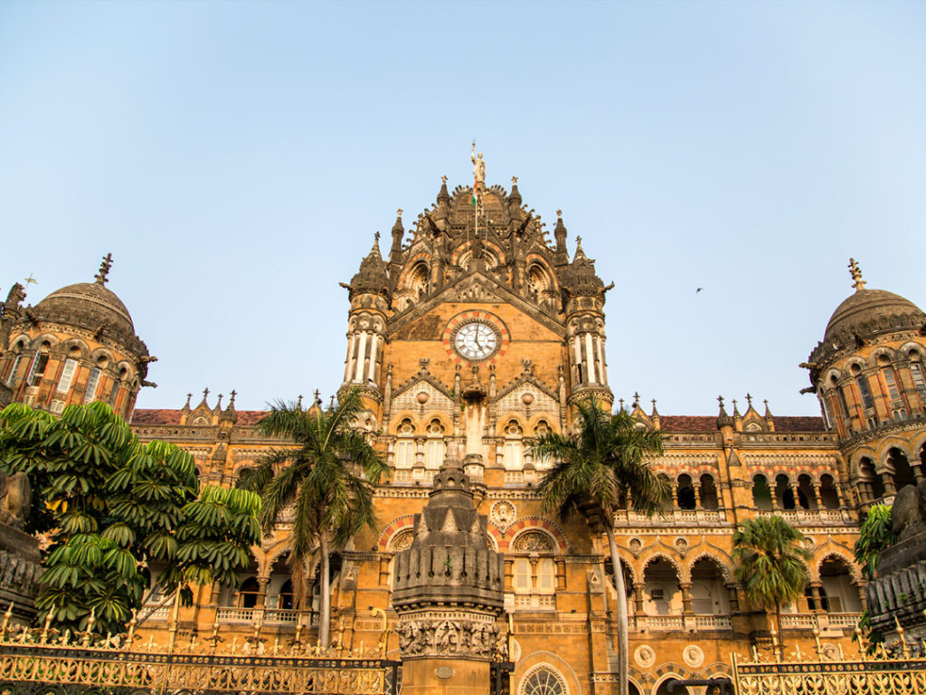 TOP PLACES TO VISIT IN MUMBAI