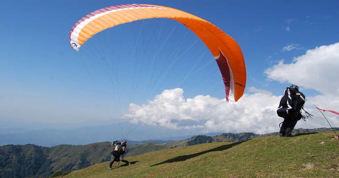 Paragliding at Dagshai Kasauli