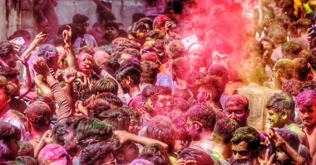 long weekend holi 2025