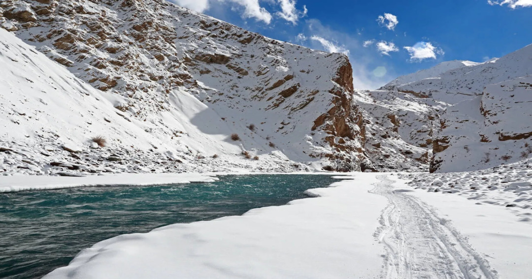 Umba La Trek Drass