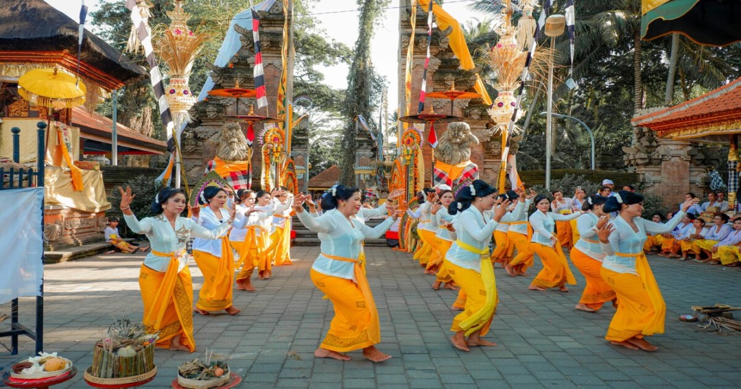 Explore religion in Bali