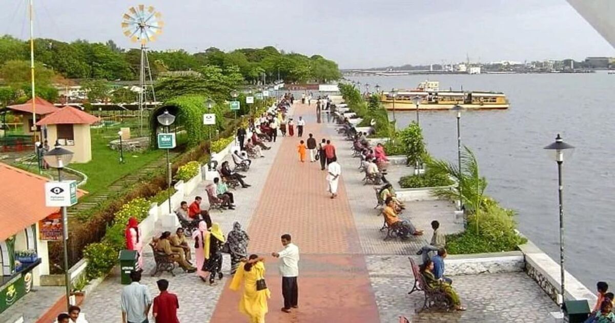 Marine Drive (APJ Abdul Kalam Marg)