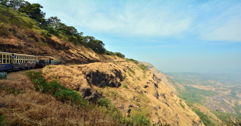  Neral–Matheran Road (Maharashtra)