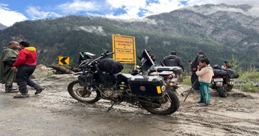 dangerous roads in India