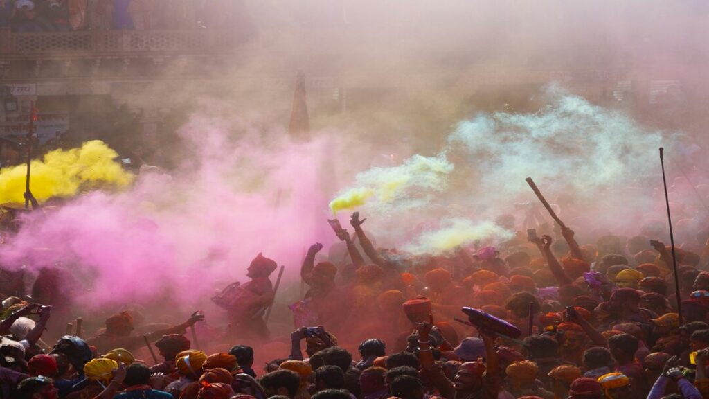 is Holi in Varanasi safe for women?