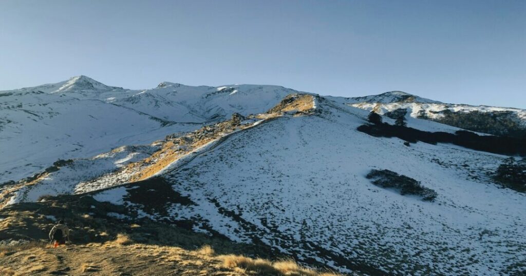 Best Time to Do Hampta Pass Trek Manali 2026