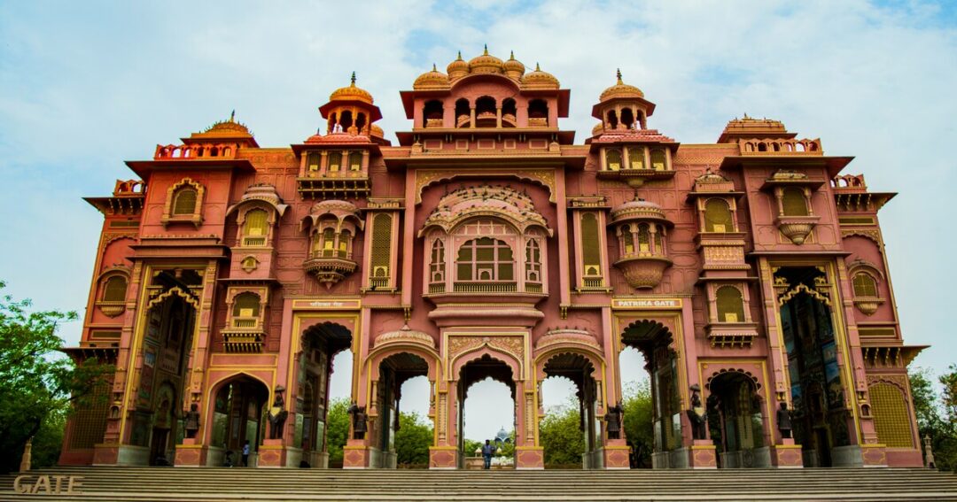 things to do in Jaipur — Amber Fort and Jaipur cityscape