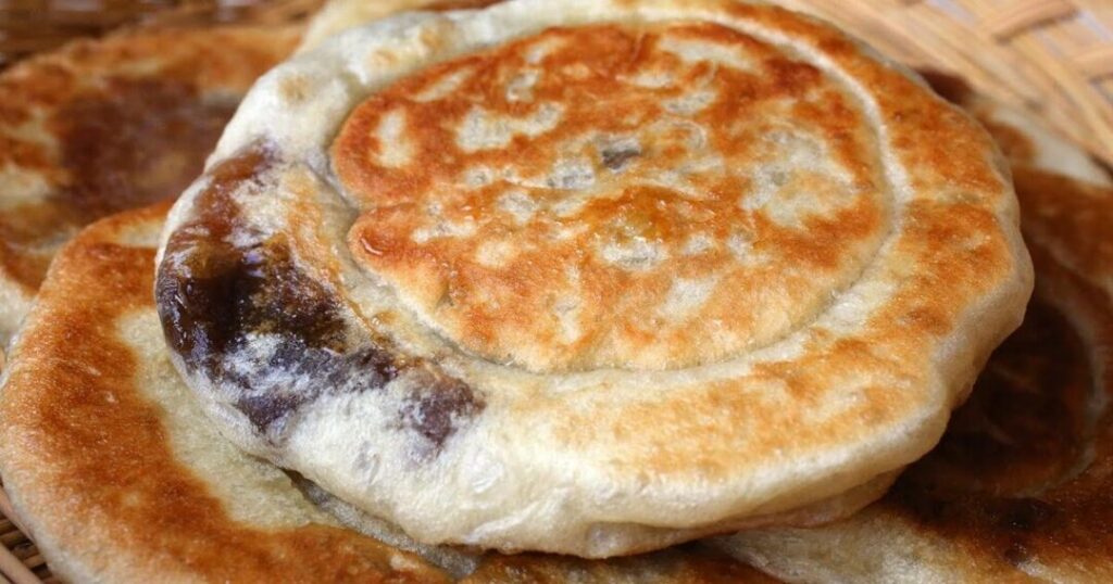 Hotteok 🌿 (호떡—Sweet Filled Pancake)