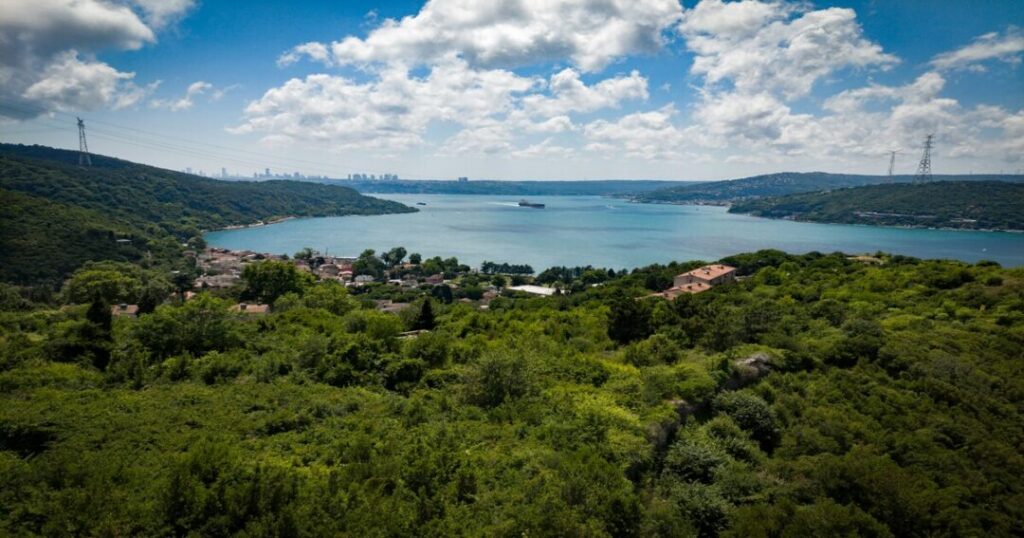  Kuzguncuk: Istanbul’s Quiet Bosphorus Village