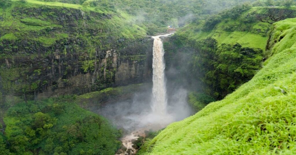 Devkund  The Waterfall Itself