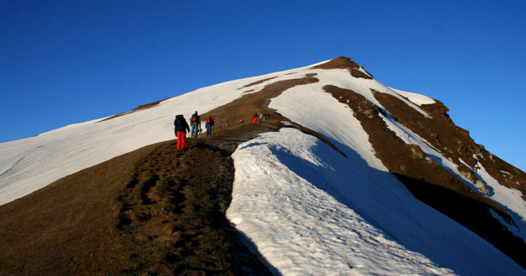 Sar Pass trek