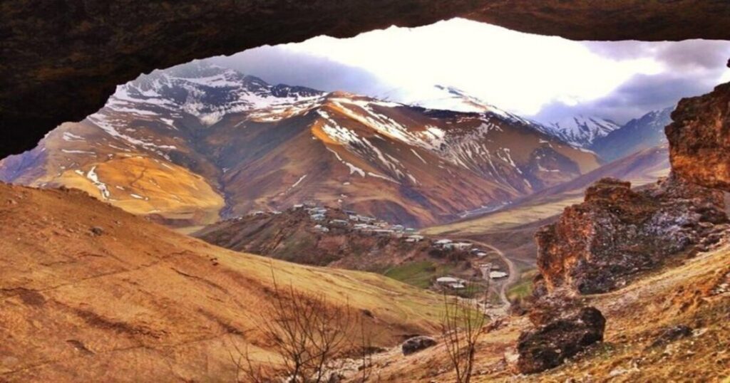 Khinalug and Lahij