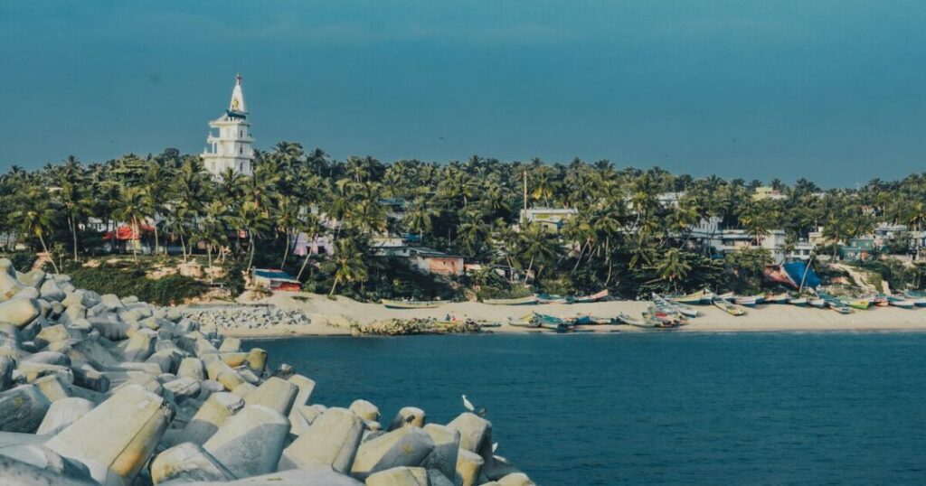 Kochi To Kovalam
