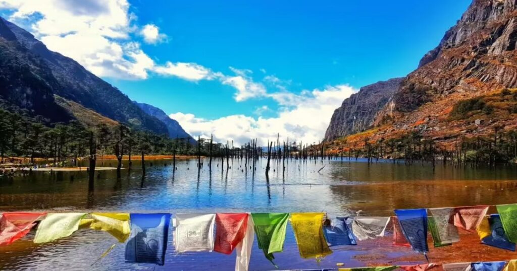 Discover Madhuri Lake