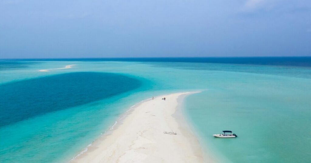 Maldives' Bikini Beaches
