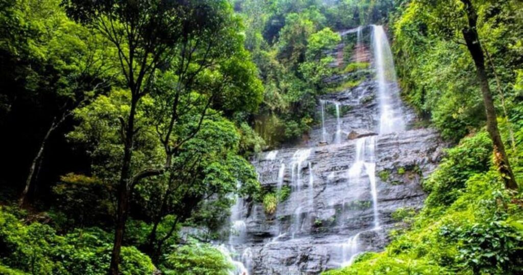 Jhari Falls (Buttermilk Falls)