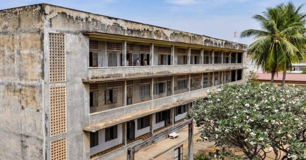 Tuol Sleng & Choeung Ek