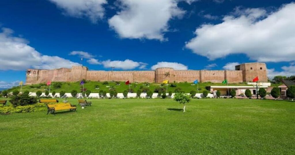 Bahu Fort & Bagh-e-Bahu