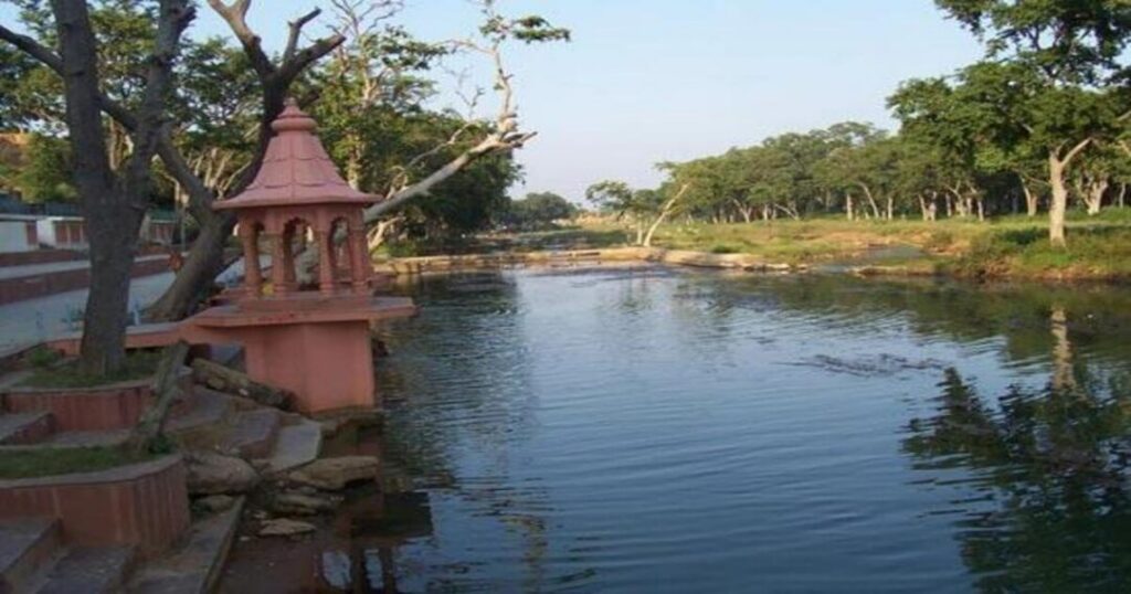 Chitrakoot Attractions for Nature & Family Trips