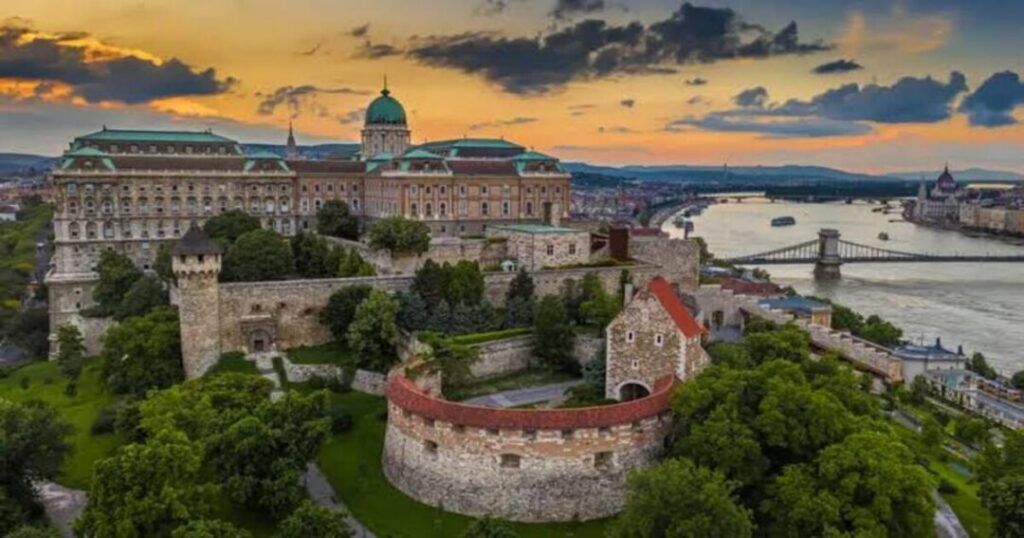 Buda Castle & Castle District
