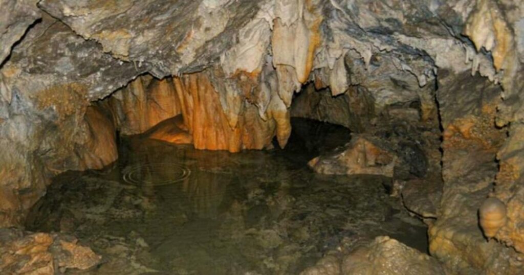 Budher Caves (Miola Caves