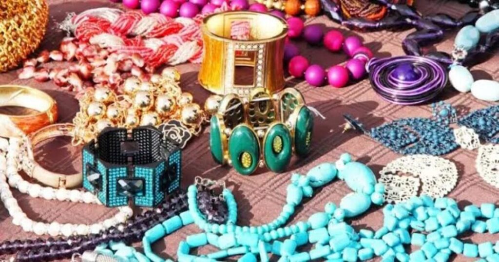  Local Handicrafts and Himachali Products
