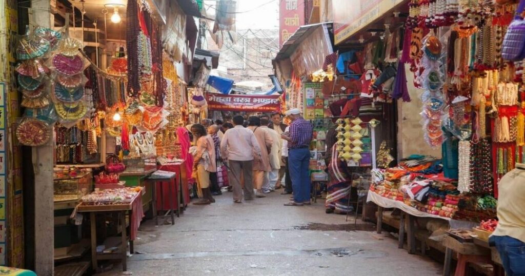 Hazratganj and Chowk Market- Lucknow