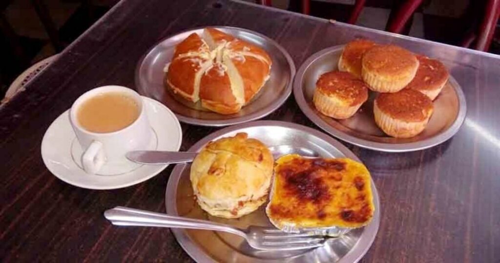 Irani Chai and Bun Maska