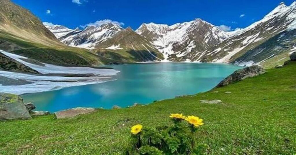  Sheshnag Lake 