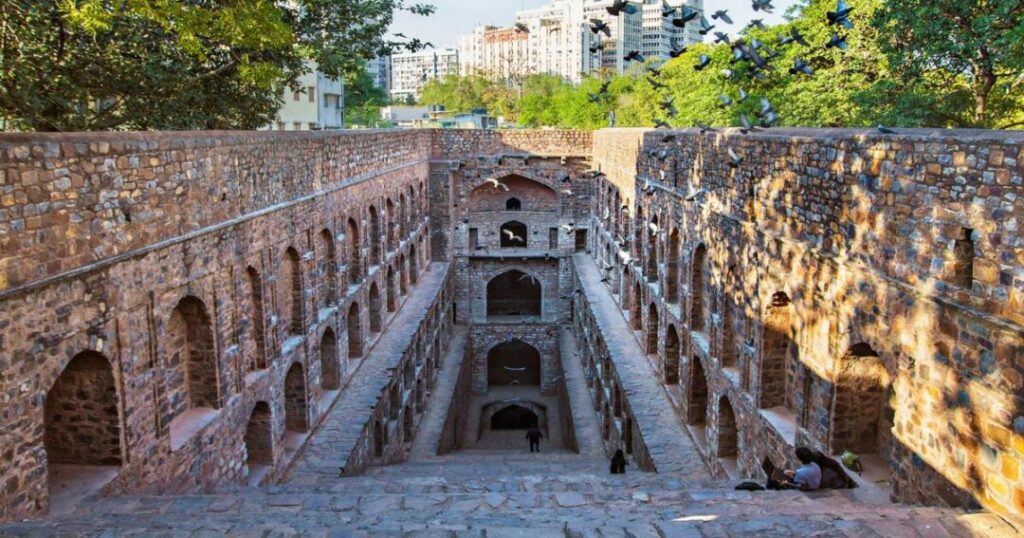 The Most Beautiful Stepwell Most Visitors Walk Right Past: Agrasen ki Baoli, Delhi