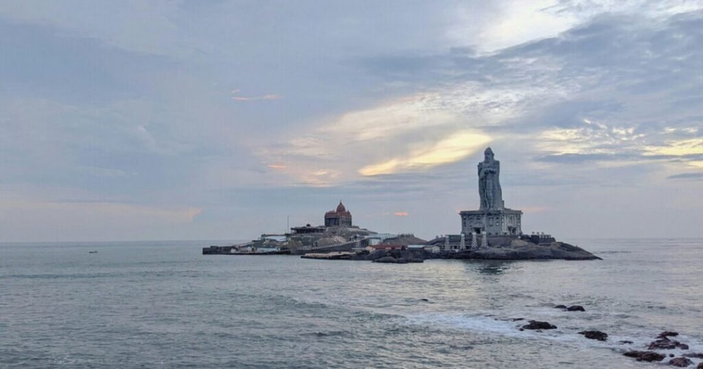  Thiruvalluvar Statue 