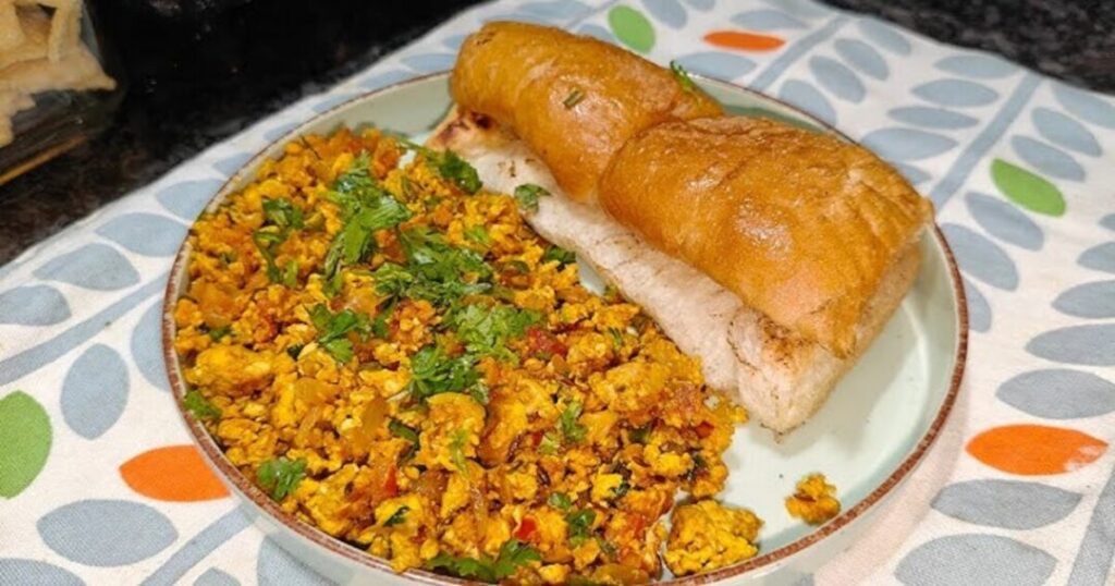 Anda Bhurji Pav