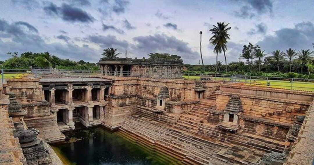 India's best stepwell - geometric staircase pattern