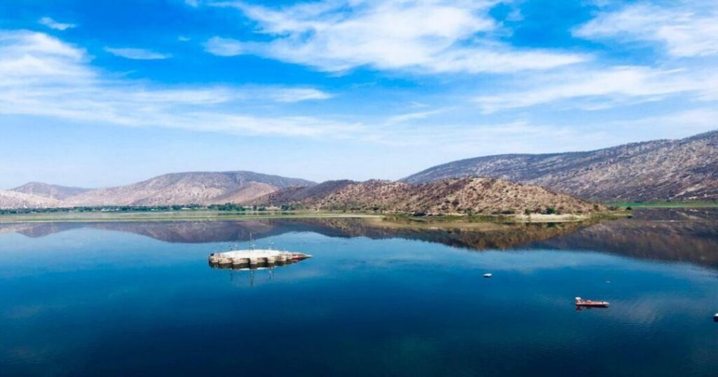 Alwar — Forts, Lakes & History