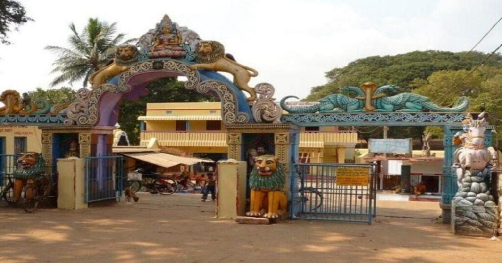 Puri: Lokanath Temple