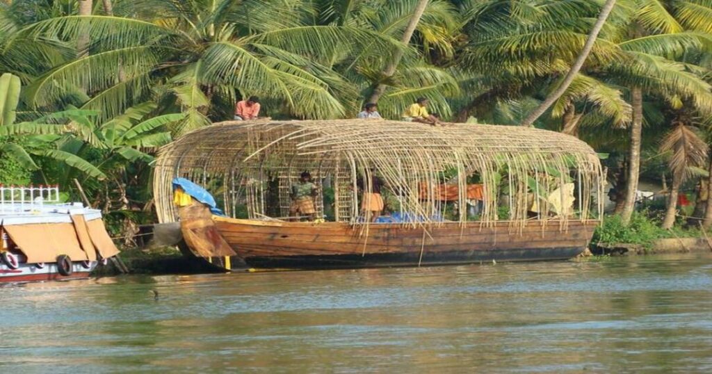 Alumkadavu and the Houseboat-Building Villages