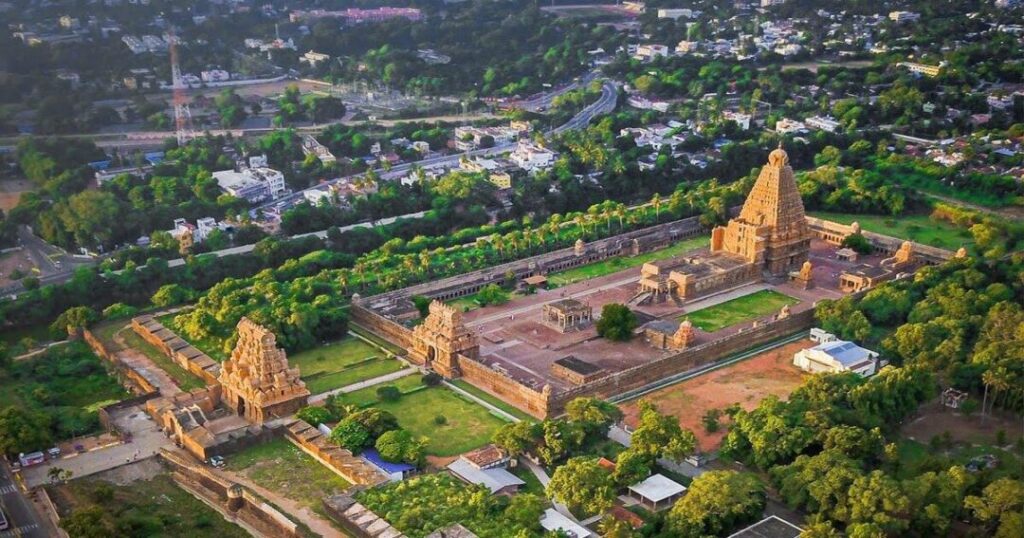 Brihadeeswarar Temple, Thanjavur 