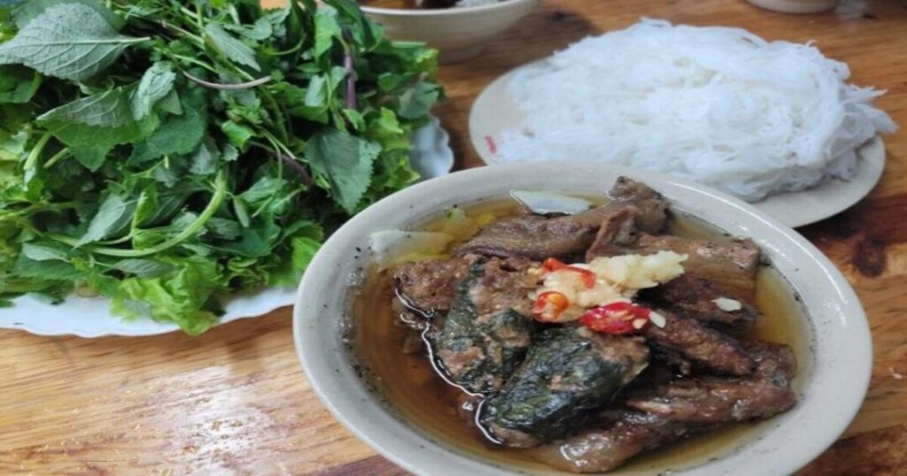 Bun Cha: Hanoi's Signature Dish for Any Street Food Tour