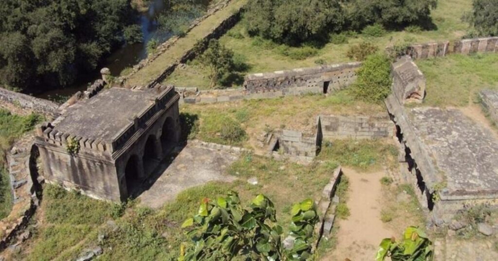 Droog Fort: Tipu Sultan's Mountain Outpost