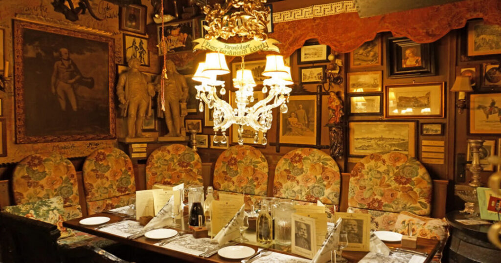 Famous Restaurants in Vrindavan