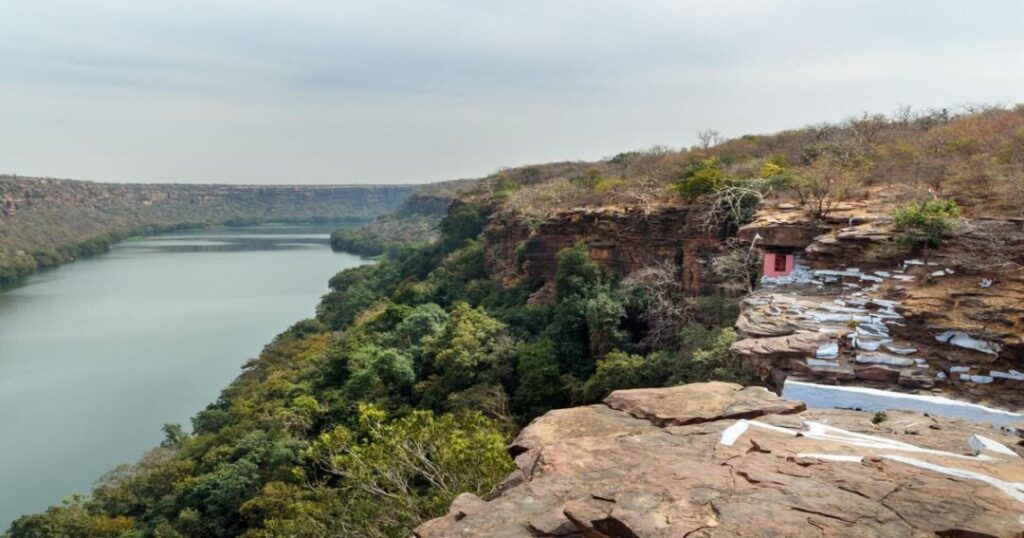 Garadia Mahadev Temple