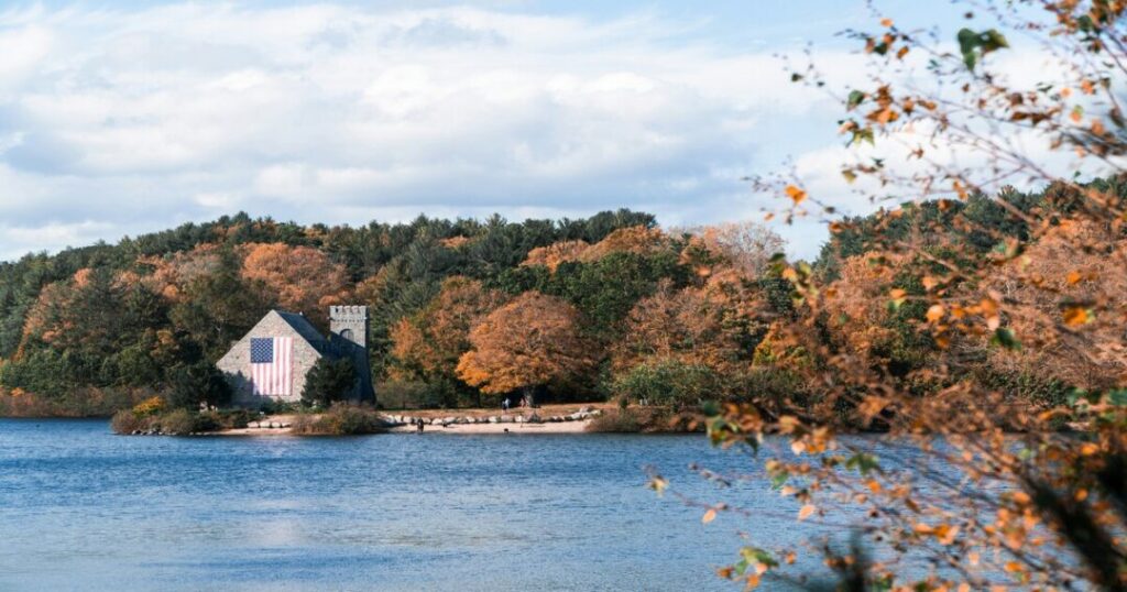 New England, USA: The Foliage Road Trip Benchmark