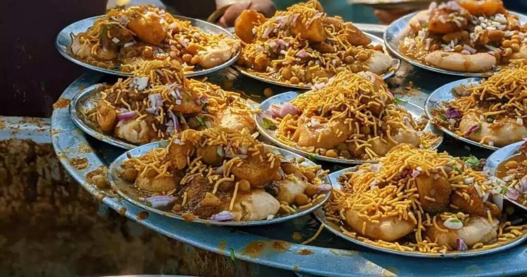 street food in Haridwar - kachori sabzi
