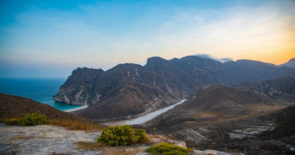 Oman Travel by Road: Licences, Rules and Visas