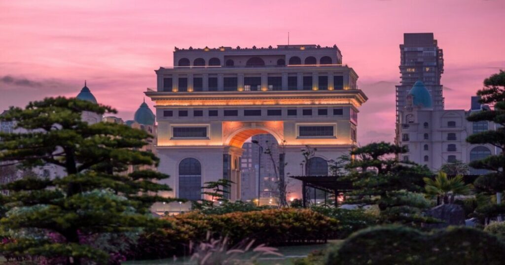 Best Time to Visit Phnom Penh