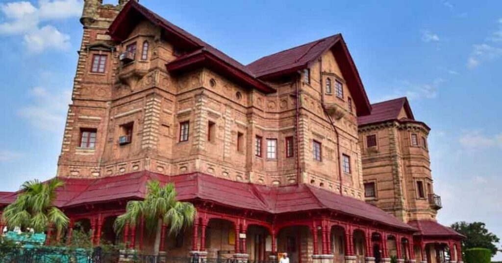  Amar Mahal Palace Museum