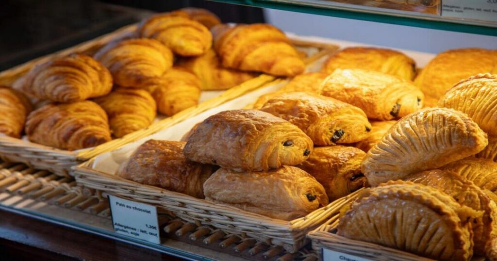 Best Street Food in Paris on a Budget