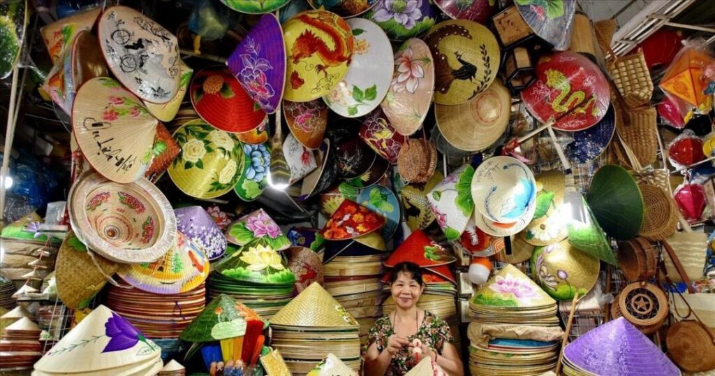 Dong Ba Market